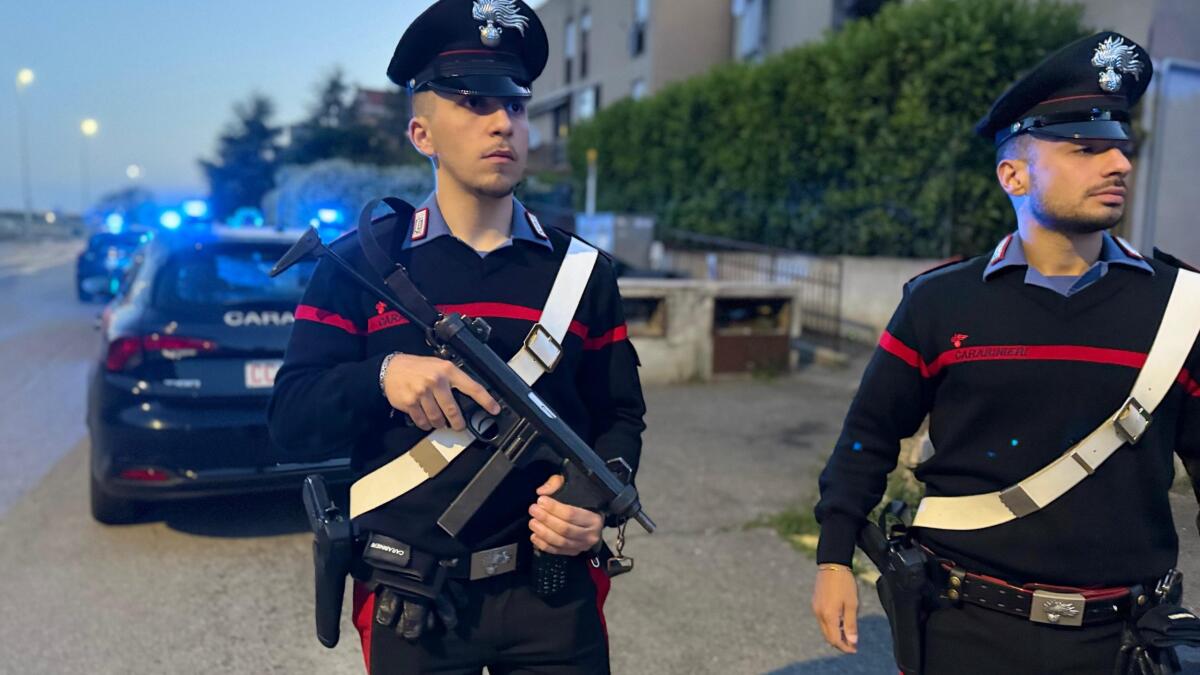 Traffico di droga con il coinvolgimento di minori: scattano all’alba 13 misure cautelari. I Carabinieri di Frascati sequestrano 3,5 Kg di cocaina. - 