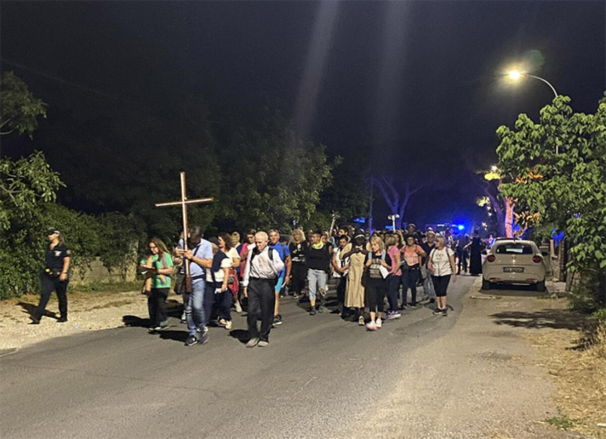 Pellegrinaggio notturno alla Casa del martirio di Santa Maria Goretti, a Le Ferriere. - 