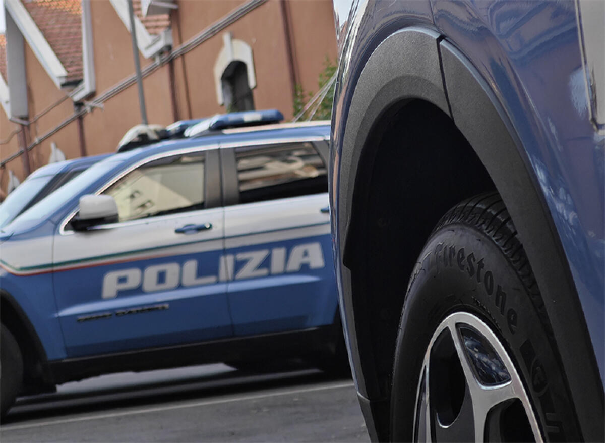 Botte a colpi di scopa al fratello minore. 36enne sottoposto a fermo dalla Polizia. - 