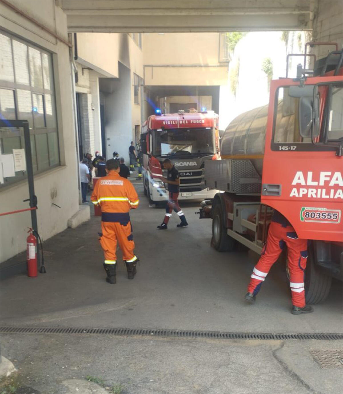 Aprilia - Incendio in Comune: 3 le auto distrutte, si indaga sulle cause - 