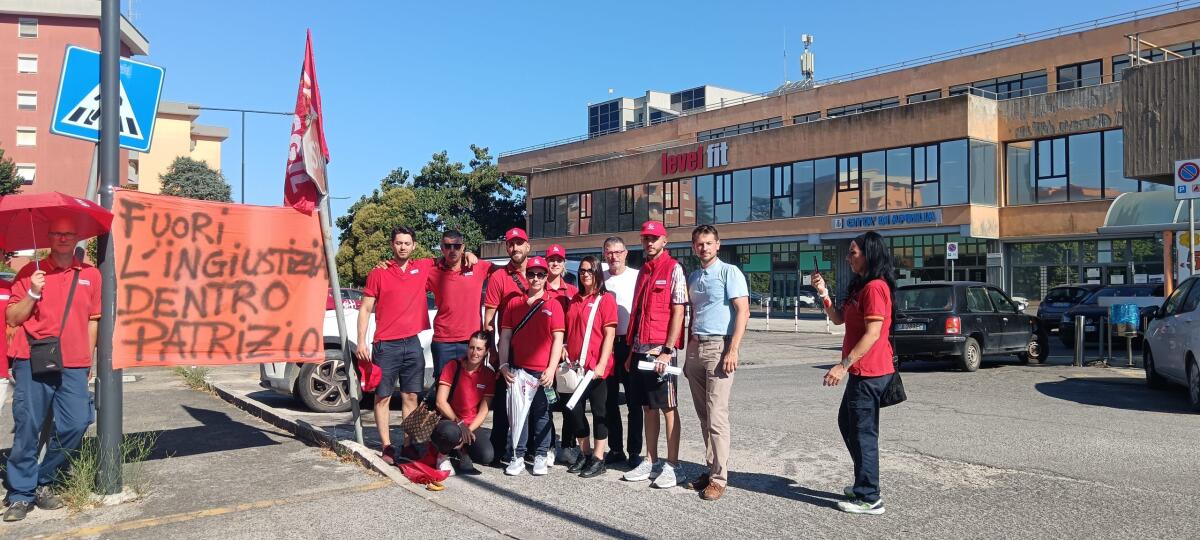 (AUDIO) Vessazioni, insulti, livelli inadeguati, orari folli, continui cambi di mansione: i perché dello sciopero - 