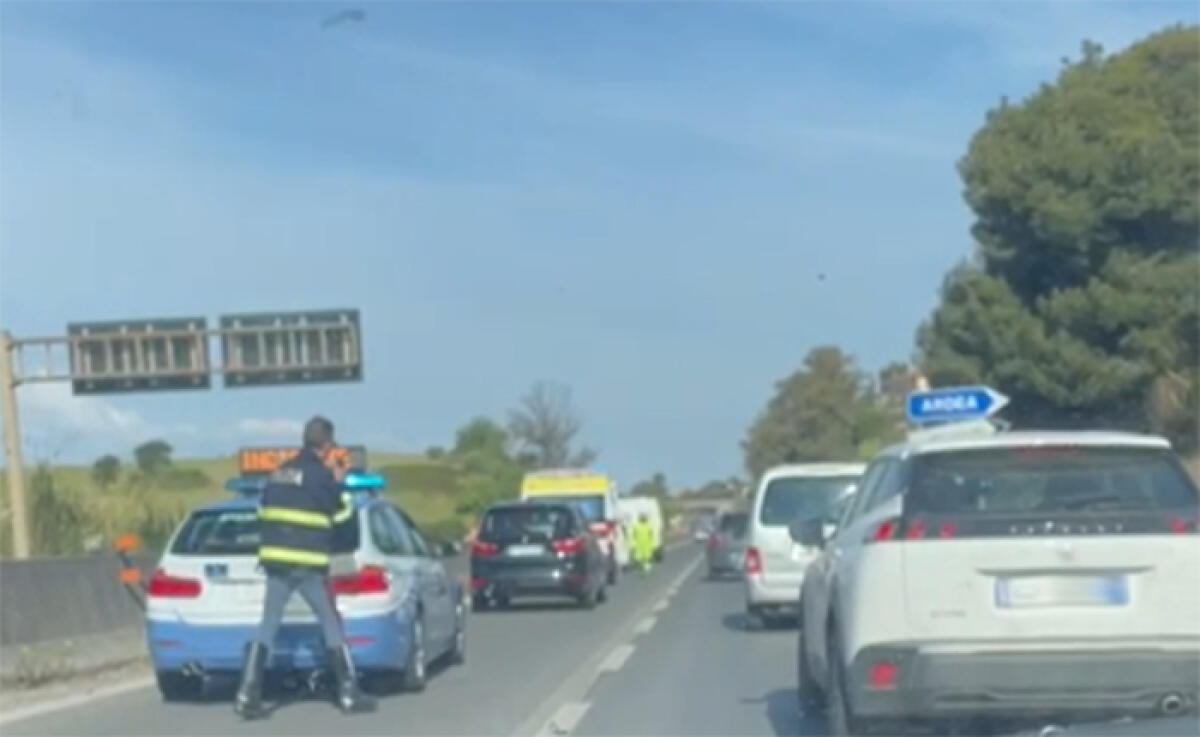 Truffato sulla Pontina per un finto incidente, lui li fa arrestare dalla Polizia - 