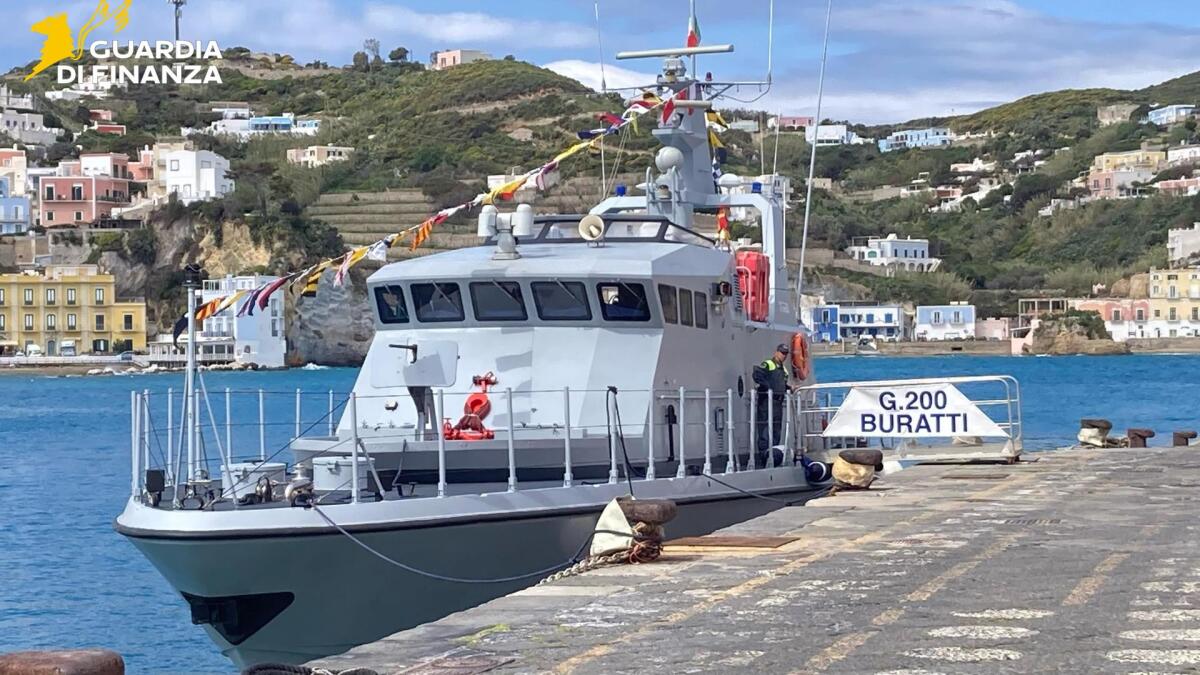 Controlli sulle isole di Ponza e Ventotene. In azione la Guardia di Finanza. - 