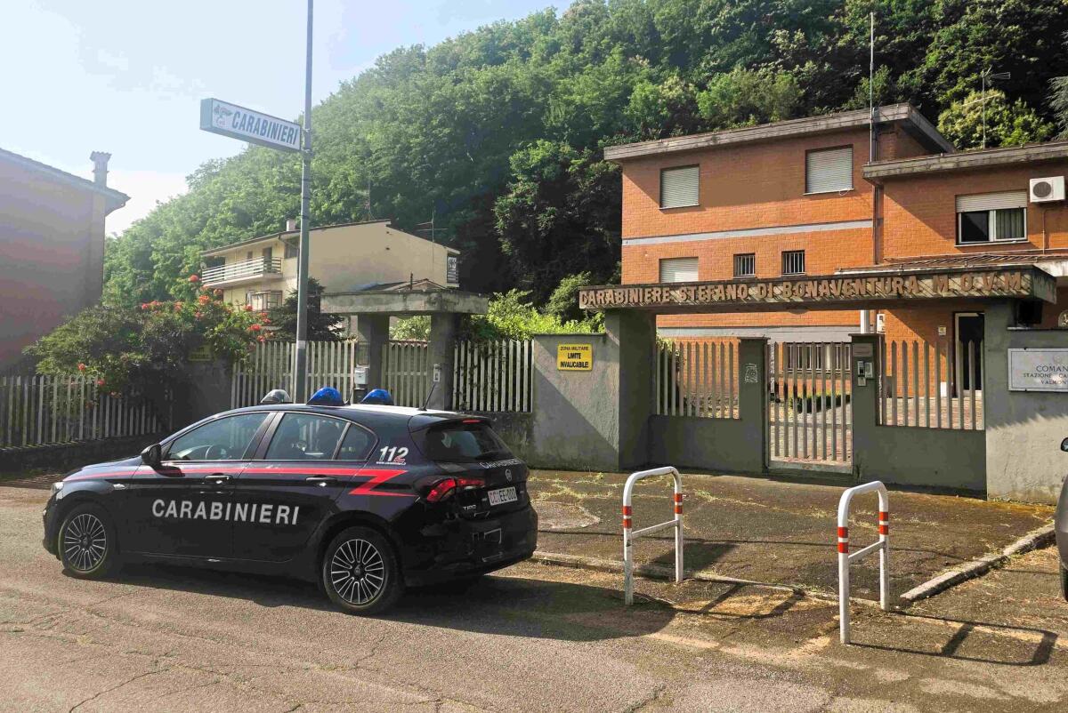 Taccheggio all’interno dell’Outlet, i Carabinieri ammanettano una coppia di cubani. - 