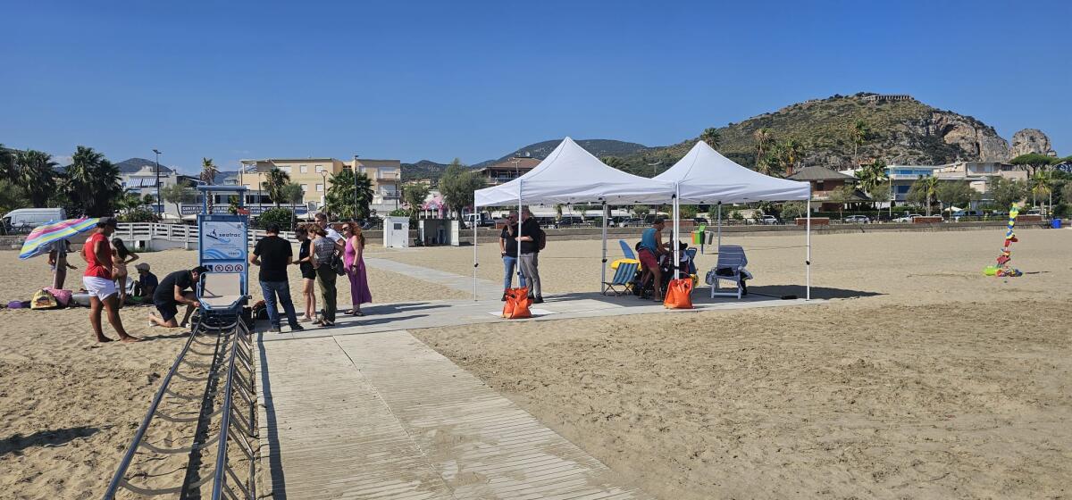 Spiaggia inclusiva a Terracina, con il Seatrac Mover si completa “Il Mare che unisce” - 