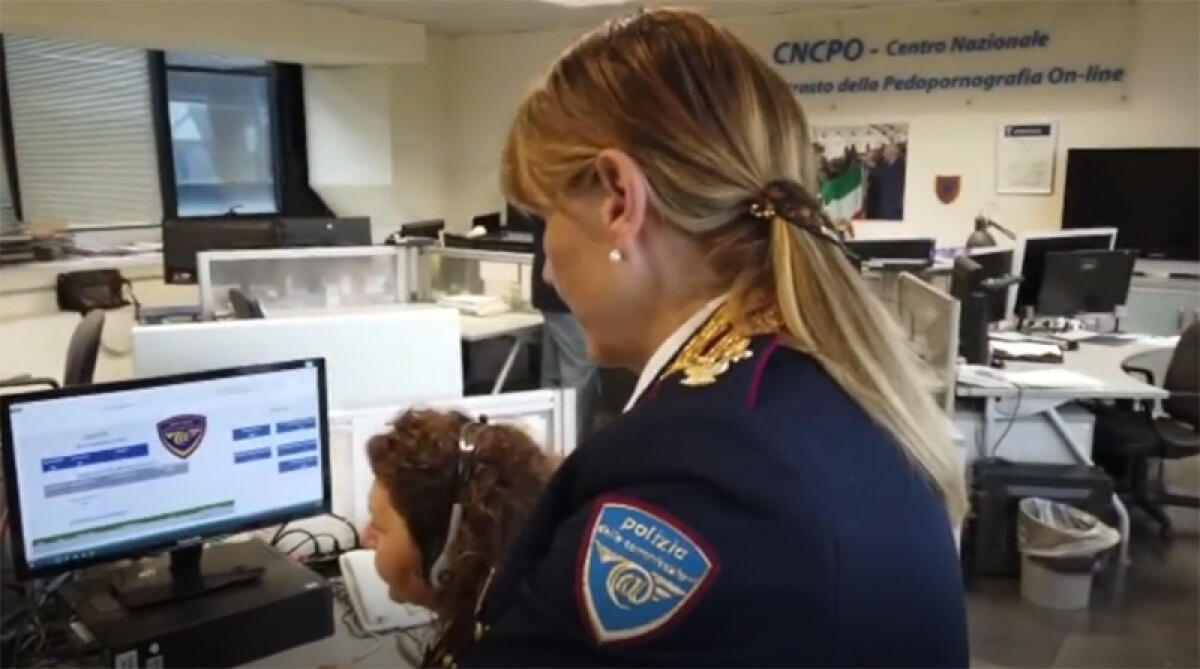 Foto rubate, chiude il sito sessista dopo il caso delle ragazze di Aprilia e di alcune donne della politica. - 