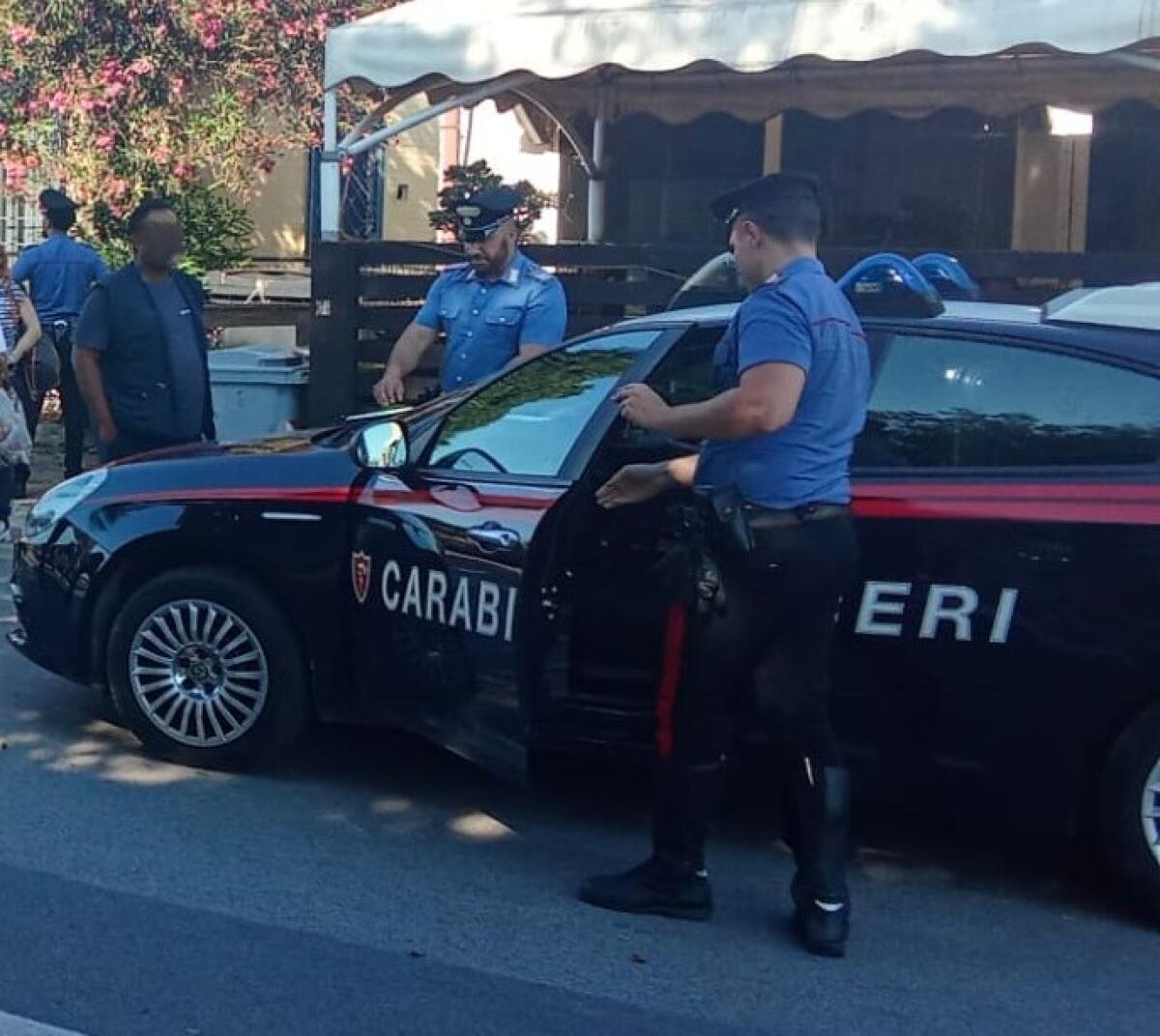 Tenta di attivare una postepay con la carta d'identità di un altro: arrestato - 
