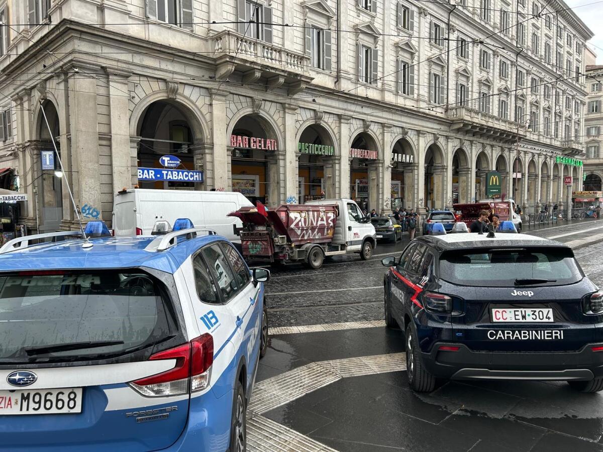 VIDEO - Operazione sicurezza e antidegrado a TERMINI. Arrestati un pusher, una borseggiatrice e un ricercato per tentato omicidio - 