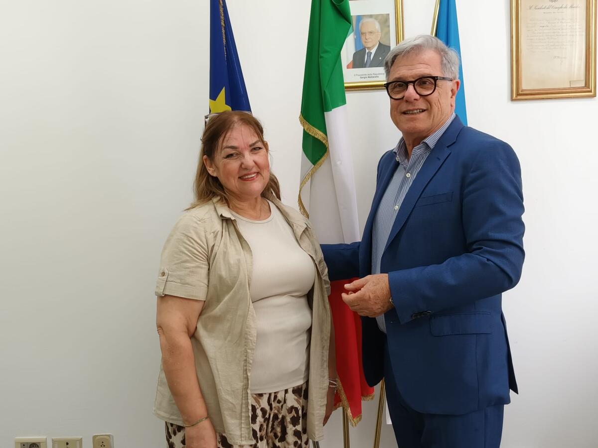 Dona un rene al figlio per salvarlo, la storia di Paola in Comune a Cisterna - 