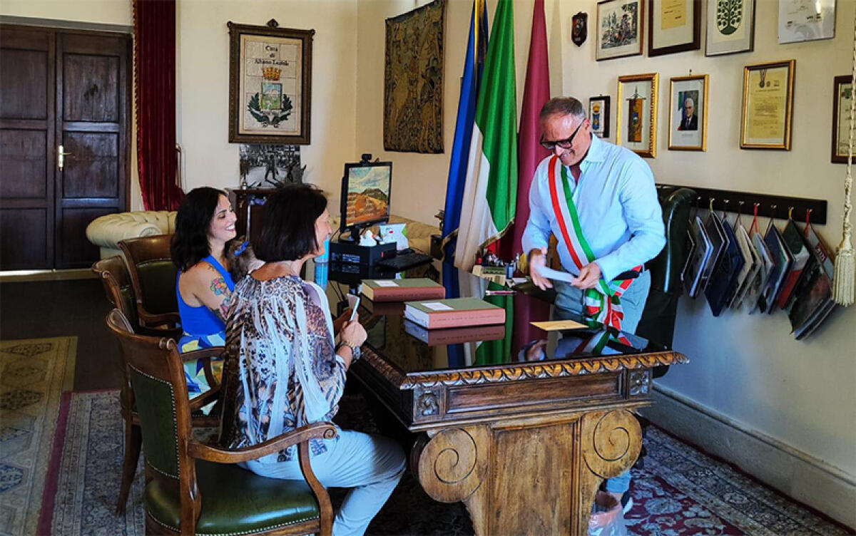 Albano, riconosciuta la prima bambina figlia di due mamme. Un momento di grande emozione e civiltà. - 