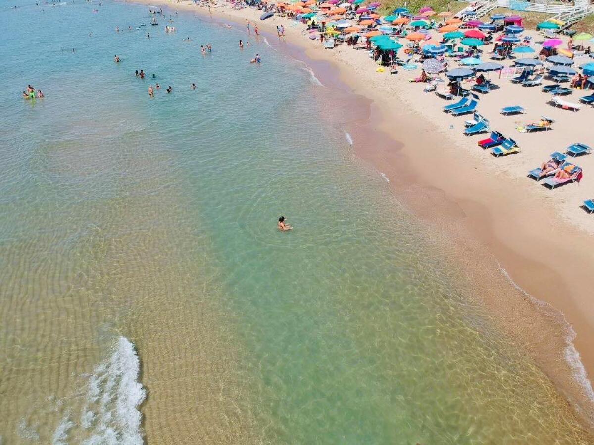 Malore fatale durante un bagno in mare ad Anzio, muore un 53enne. - 