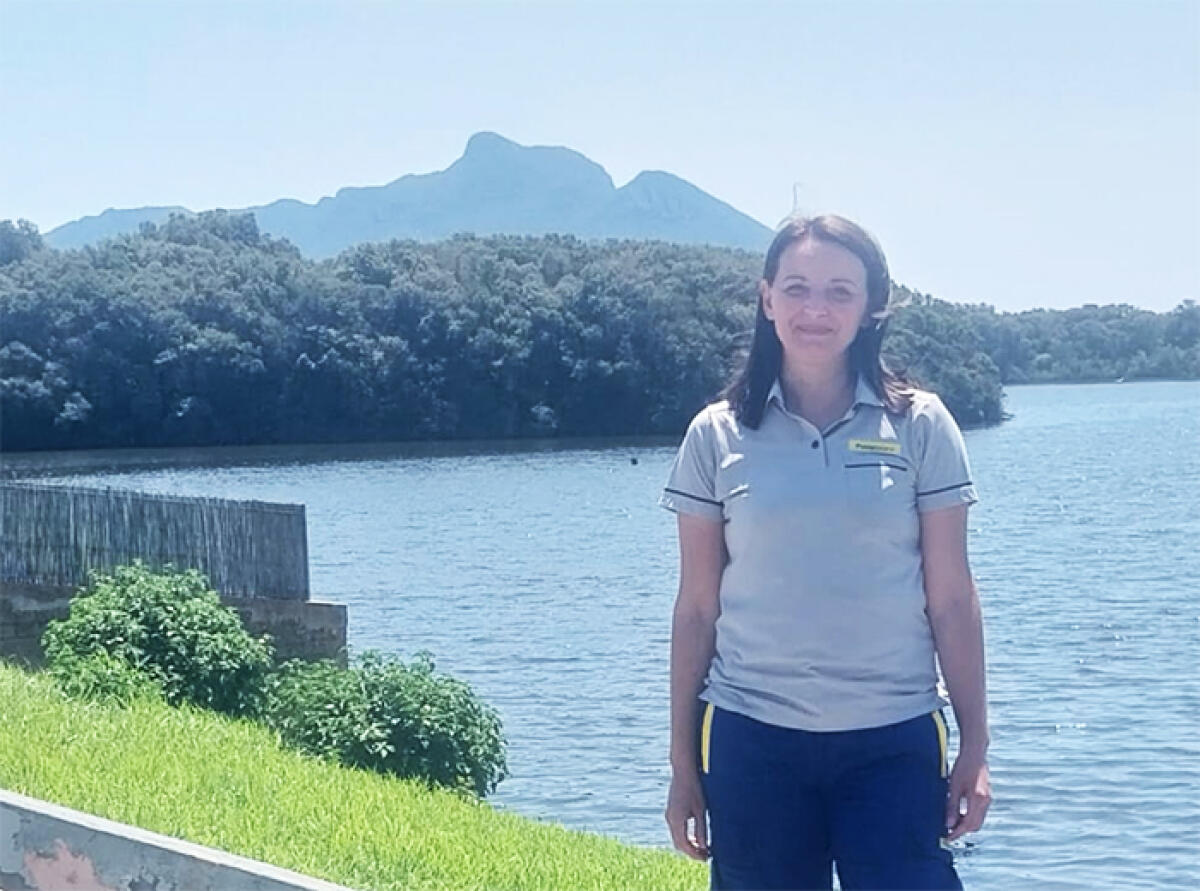 Celeste, la portalettere di Sabaudia che consegna la posta ai vip. In Panda tra citofoni anonimi e ville lussuose. - 