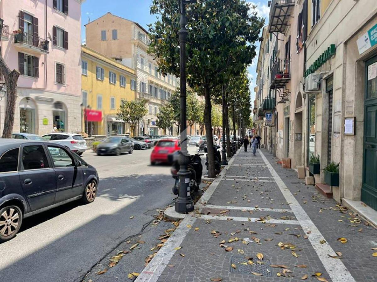 Albano, al via i lavori di rifacimento della segnaletica lungo alcune strade cittadine. - 