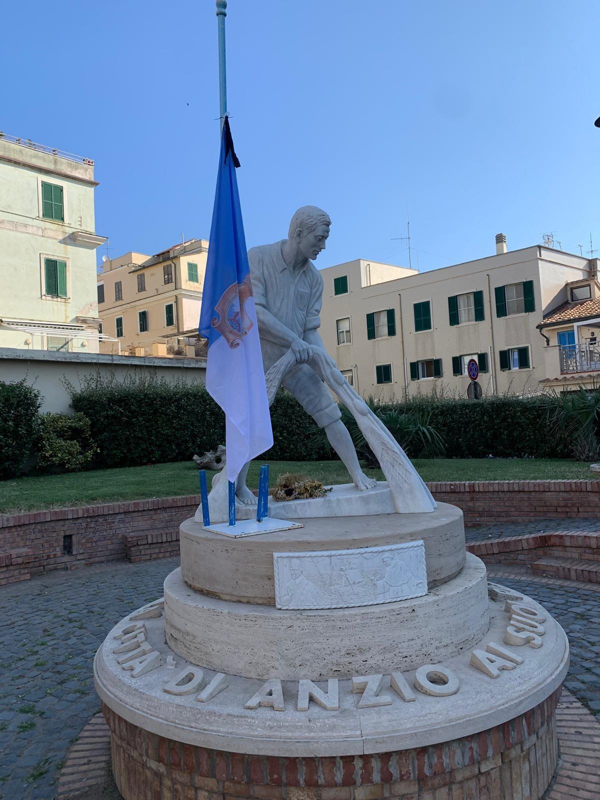 Ad Anzio è lutto cittadino, celebrati i funerali di Tony Magliozzi. - 