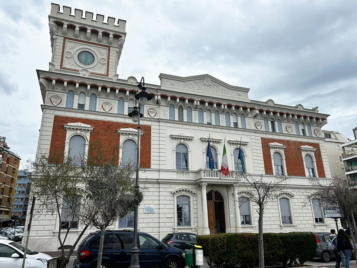 Nettuno, parcheggiatori abusivi e truffatori in azione. Il Comune mette in allerta i cittadini. - 