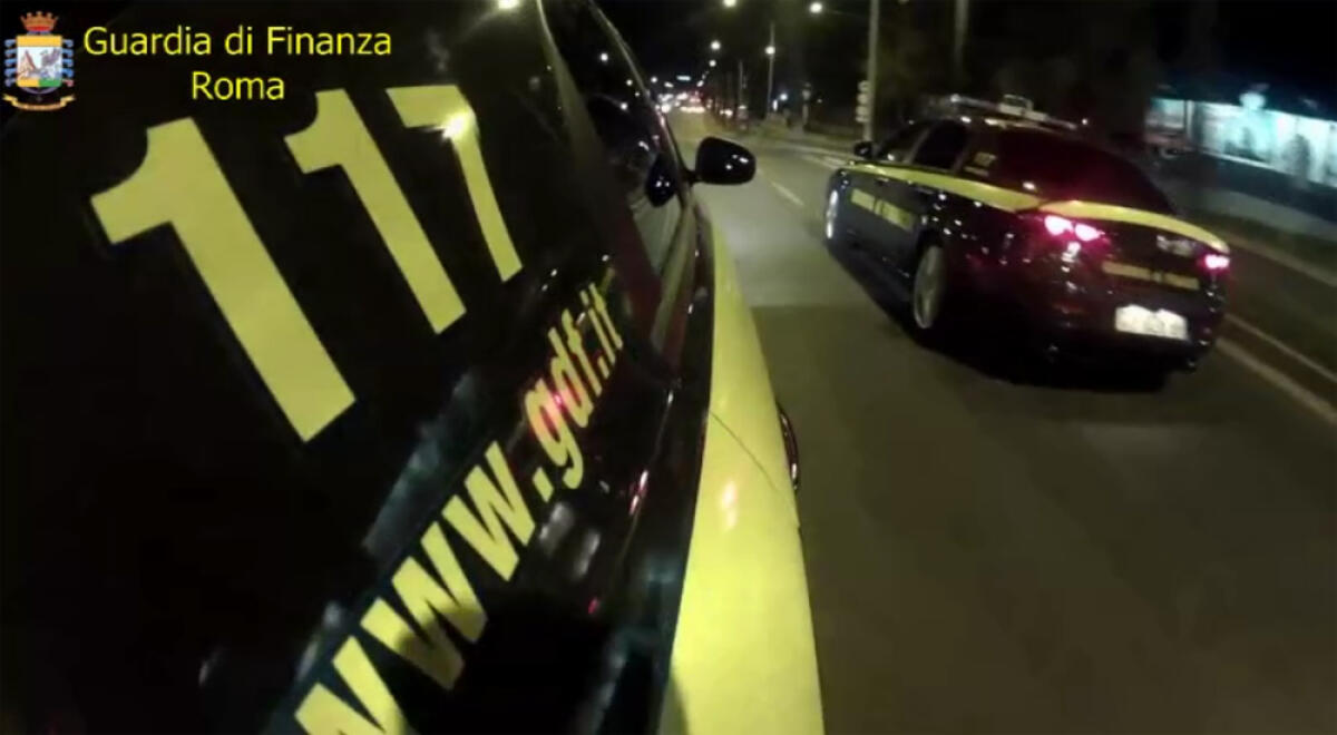 Catturato ai Castelli Romani un ricercato per omicidio. Lavorava in un autolavaggio. - 