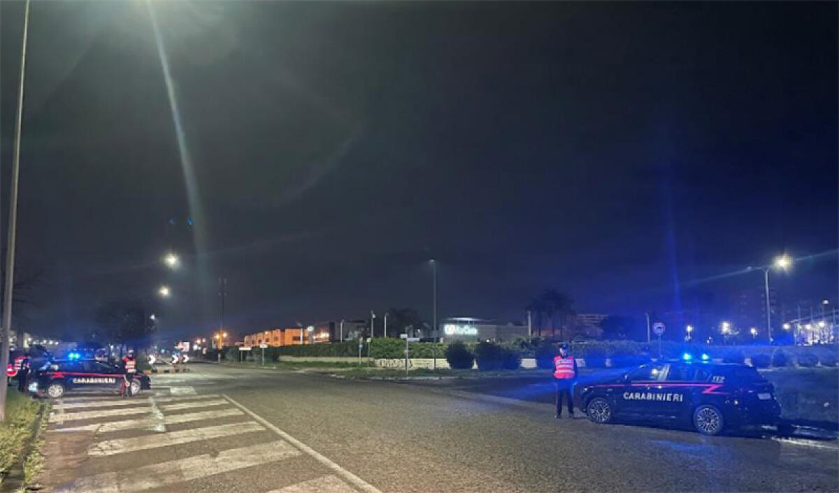 Aprilia, 35enne fugge all'alt, inseguito in piena notte e trovato in possesso di monili in oro. - 