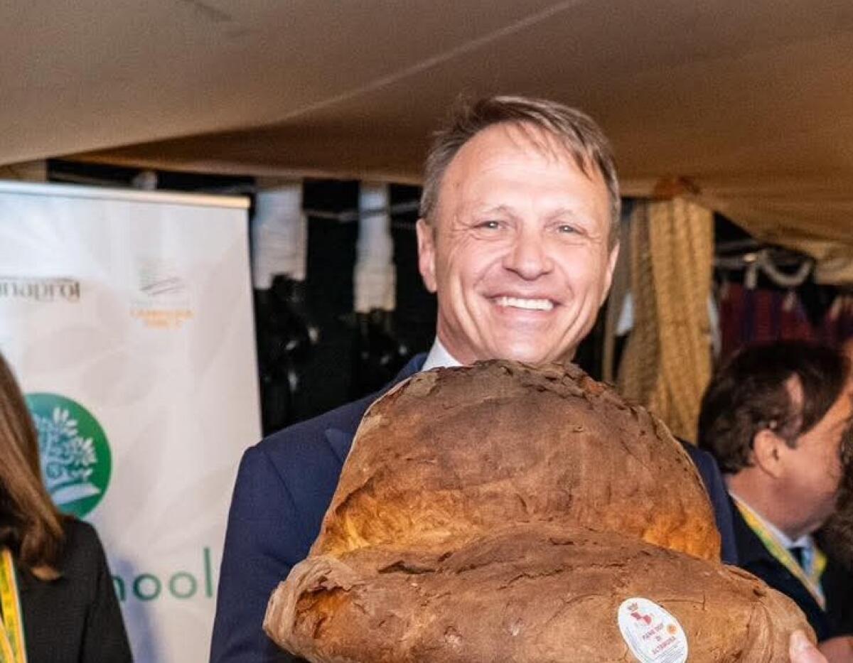 120mila euro per uno stand alla Sagra del porcino a Lariano. L'investimento del Ministero dell'agricoltura fa storcere il naso. - 