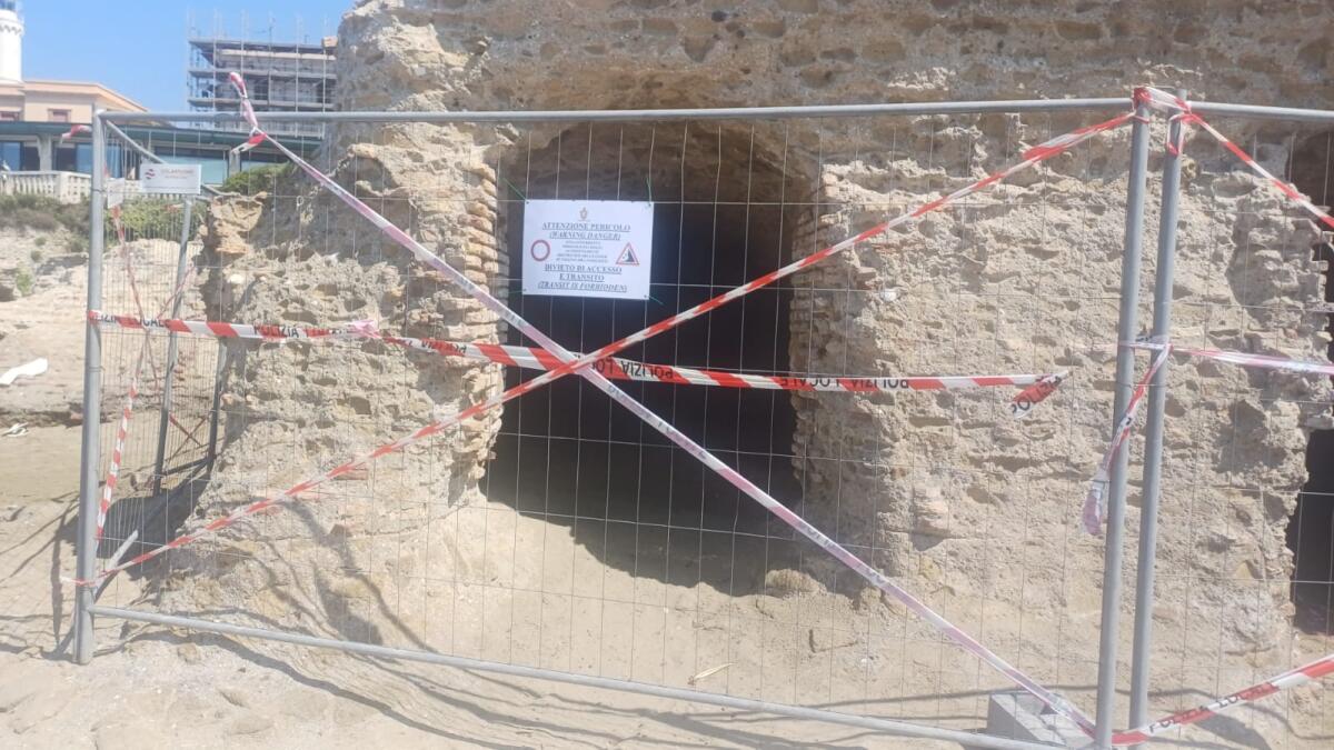 Sgomberate e chiuse le “Grotte” di Nerone. Lo Fazio: “Ora vertice con la Soprintendenza” - 