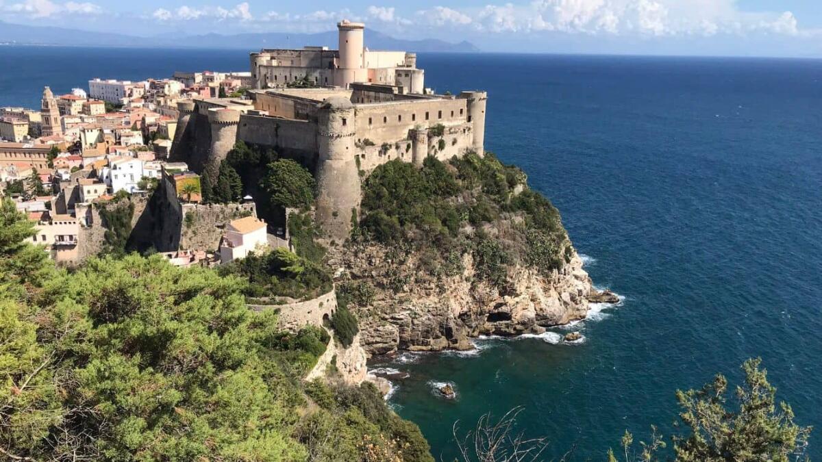 Lite per un parcheggio a Gaeta, anziano ridotto in fin di vita. Le parole di condanna del Sindaco Leccese. - 