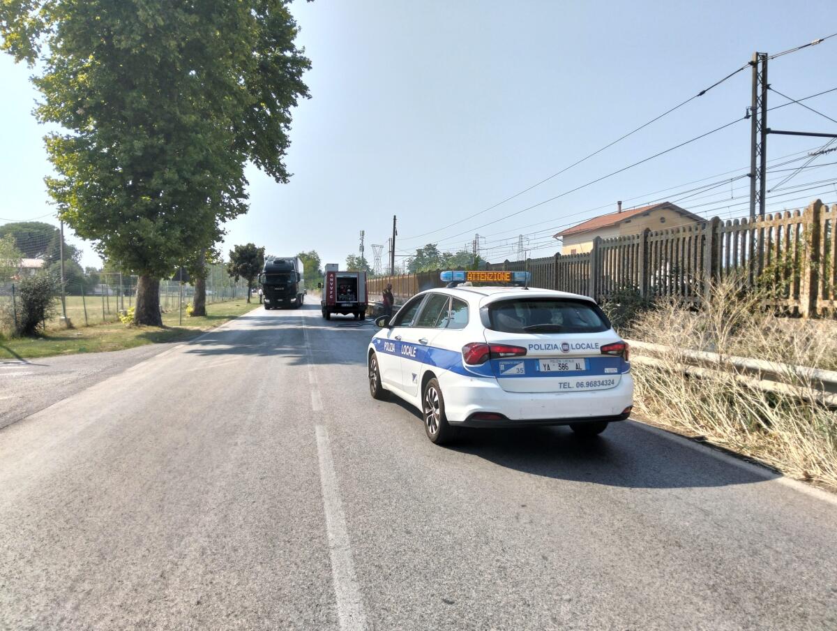 Rubano alcuni cellulari e poi scappano: rintracciati e arrestati i due ladri - 