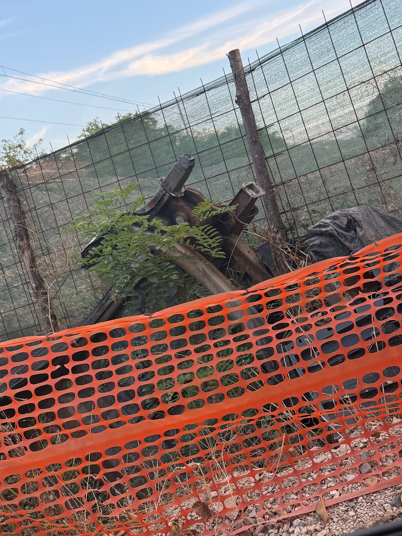 Aprilia, Via dei Prati (altezza ponte ferroviario)