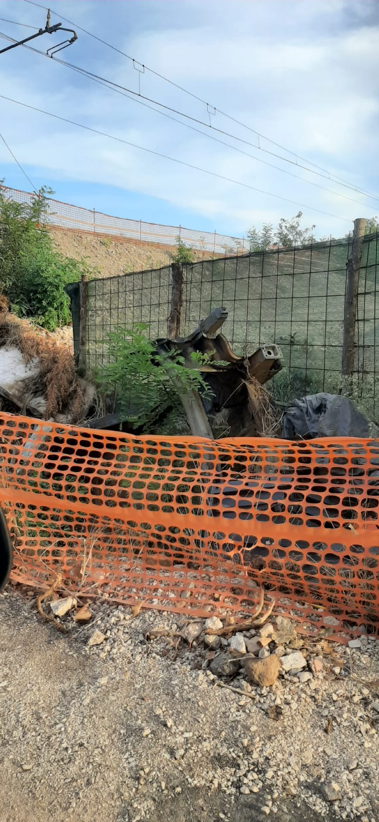 Aprilia, Via dei Prati (altezza ponte ferroviario)