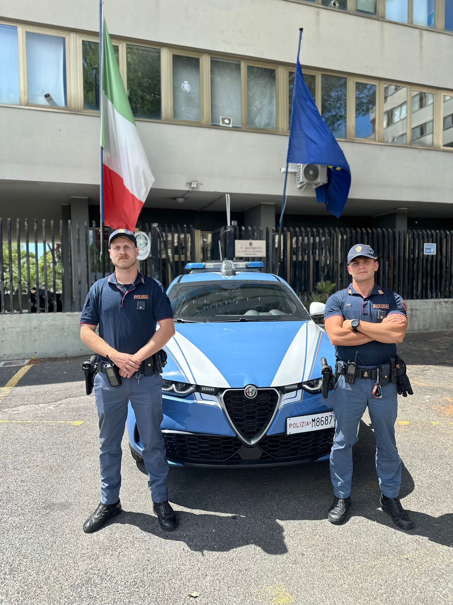 Vito e Roberto, i due agenti del V Distretto di Polizia Prenestino che hanno salvato l'anziano