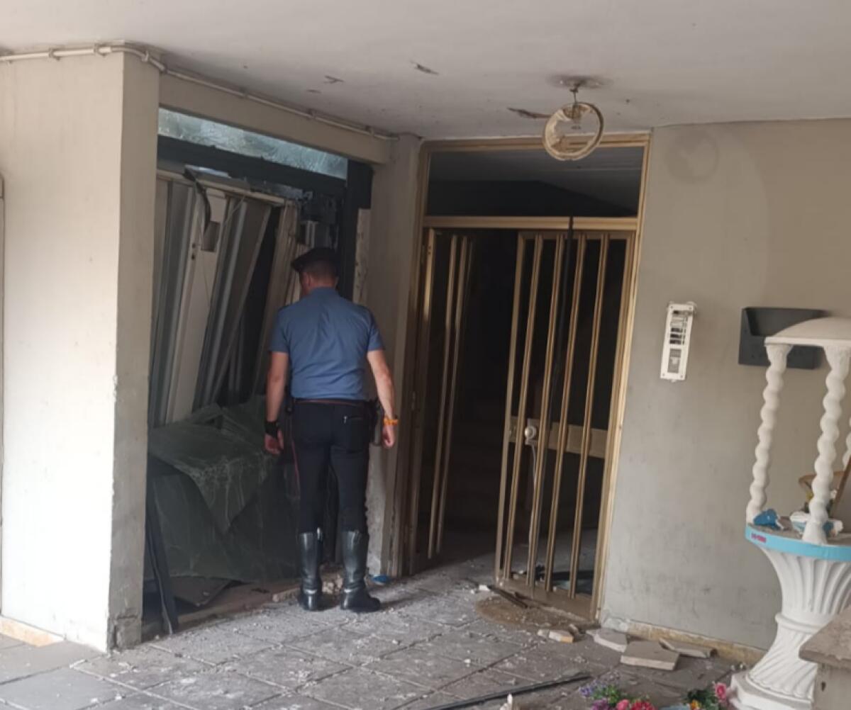 Due bombe in 24 ore a Latina, Cgil, Cisl e Uil chiedono incontro alla sindaca: "Sfrontatezza criminale preoccupante" - 