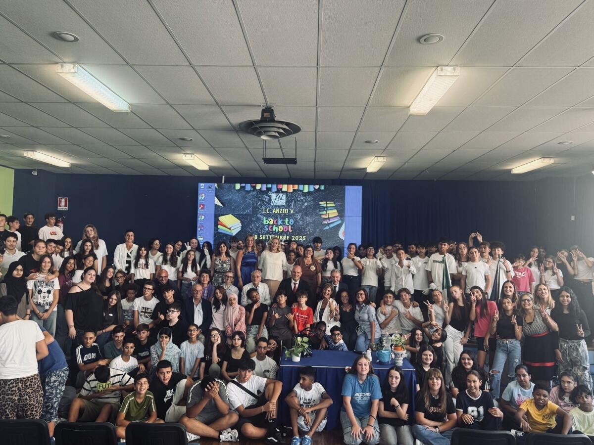 L’Istituto Comprensivo Anzio V inaugura il nuovo anno scolastico alla presenza del Questore di Roma - 
