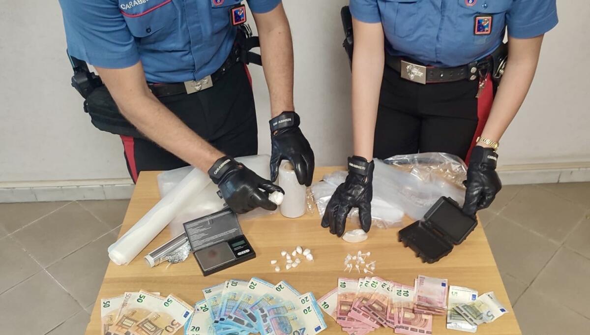 Cocaina e crack nascosti nel vaso in cucina, 46enne di Nettuno in arresto - 