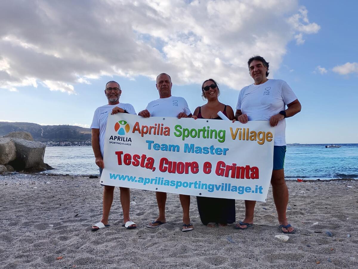 Grande impresa apriliana, gli atleti dello Sporting Village affrontano a nuoto lo stretto di Messina. - 
