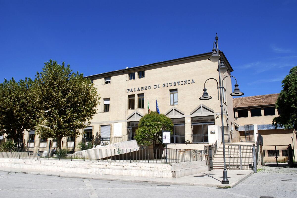 15enne suicida per i bulli, aperta inchiesta: 15 le segnalazioni cadute nel vuoto - 