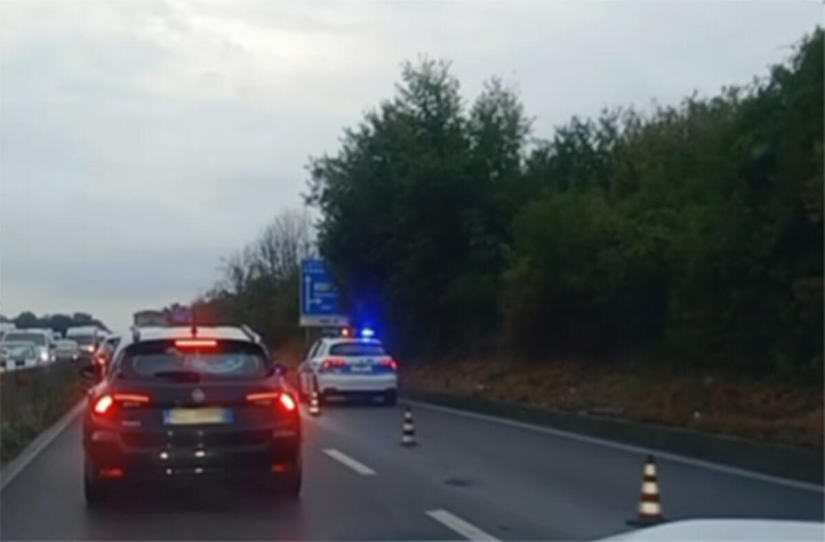 Maltempo, forti disagi sulla Pontina in entrambi i sensi di marcia. - 