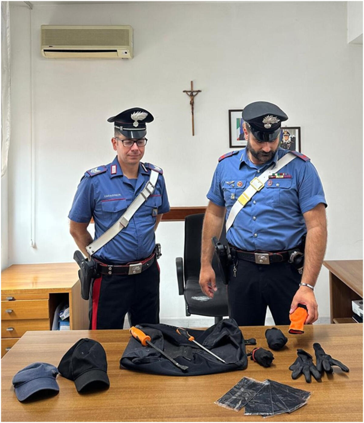 Aprilia - Attrezzi da scasso e mascherine in auto, due giovani denunciati: sospettati di commettere furti - 