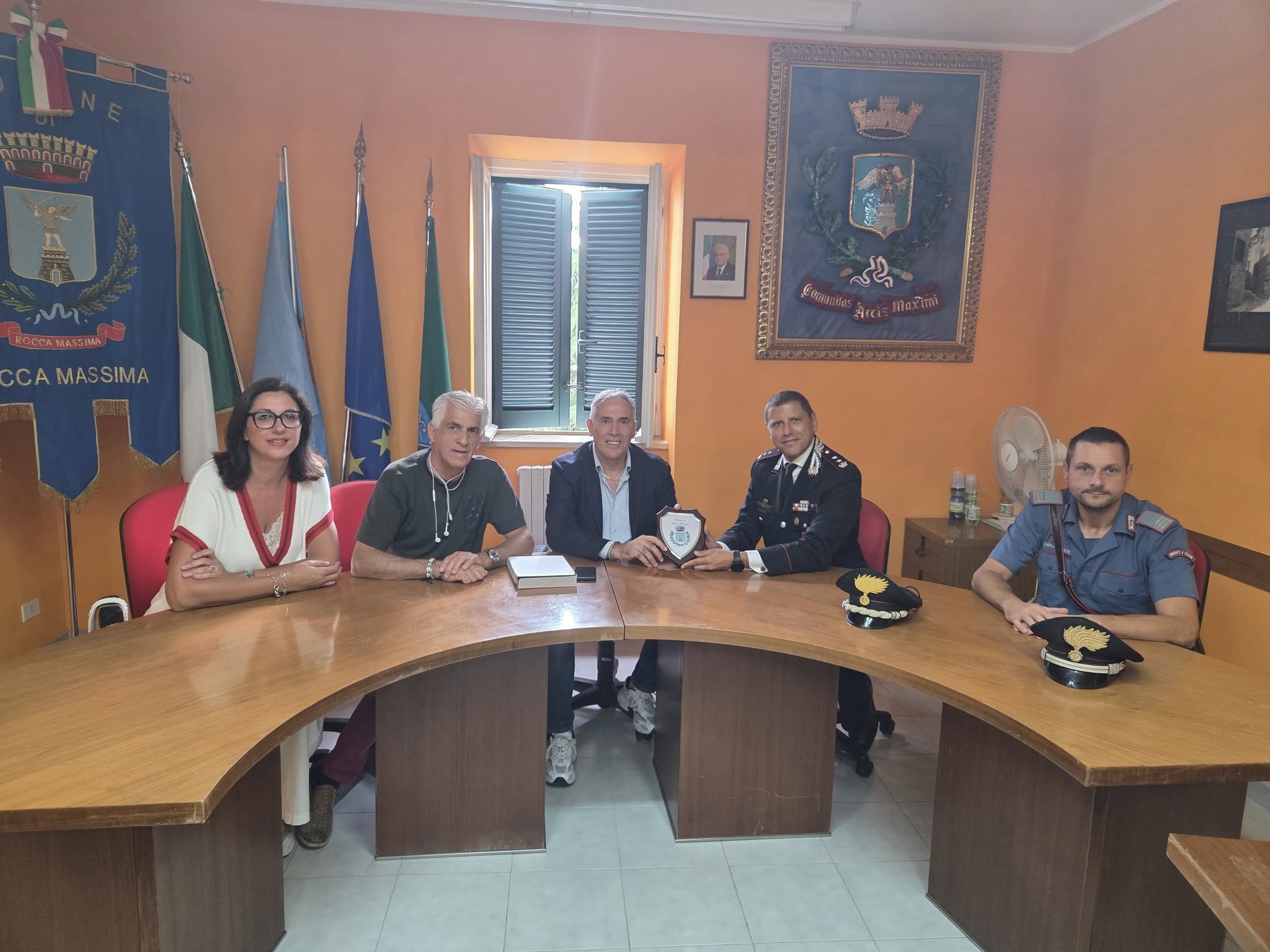 il Sindaco di Rocca Massima, Lucarelli, con il Colonnello Guida