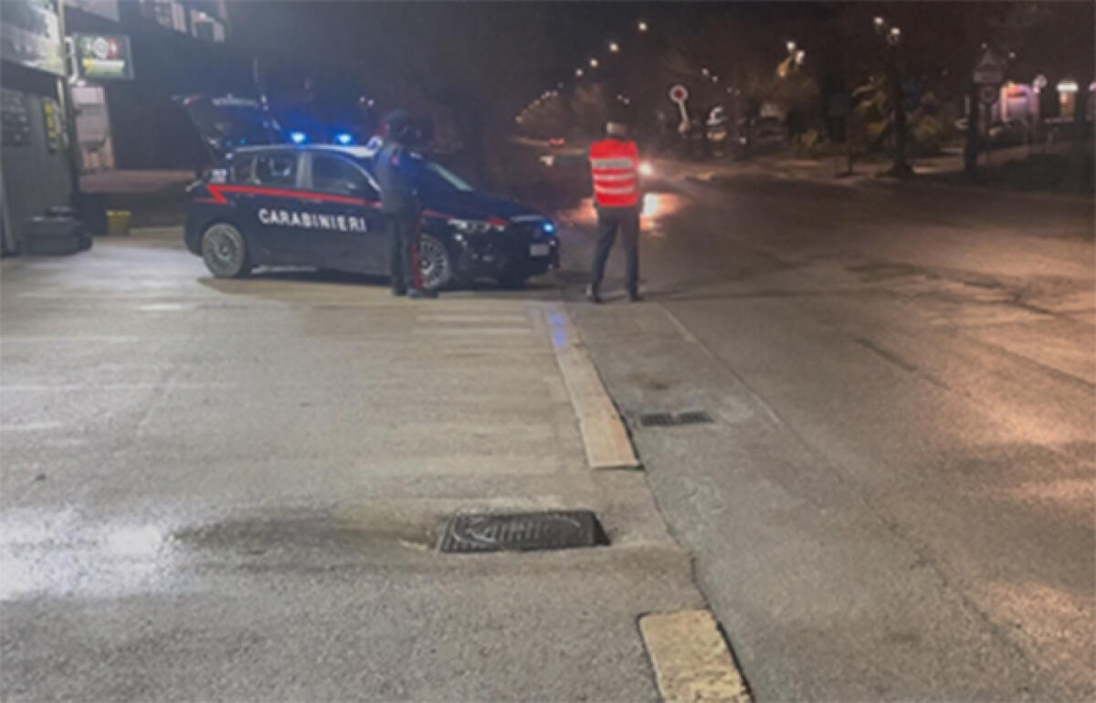 Furgone rubato scovato ad Aprilia: 59enne sorpreso ad apporre un'altra targa - 