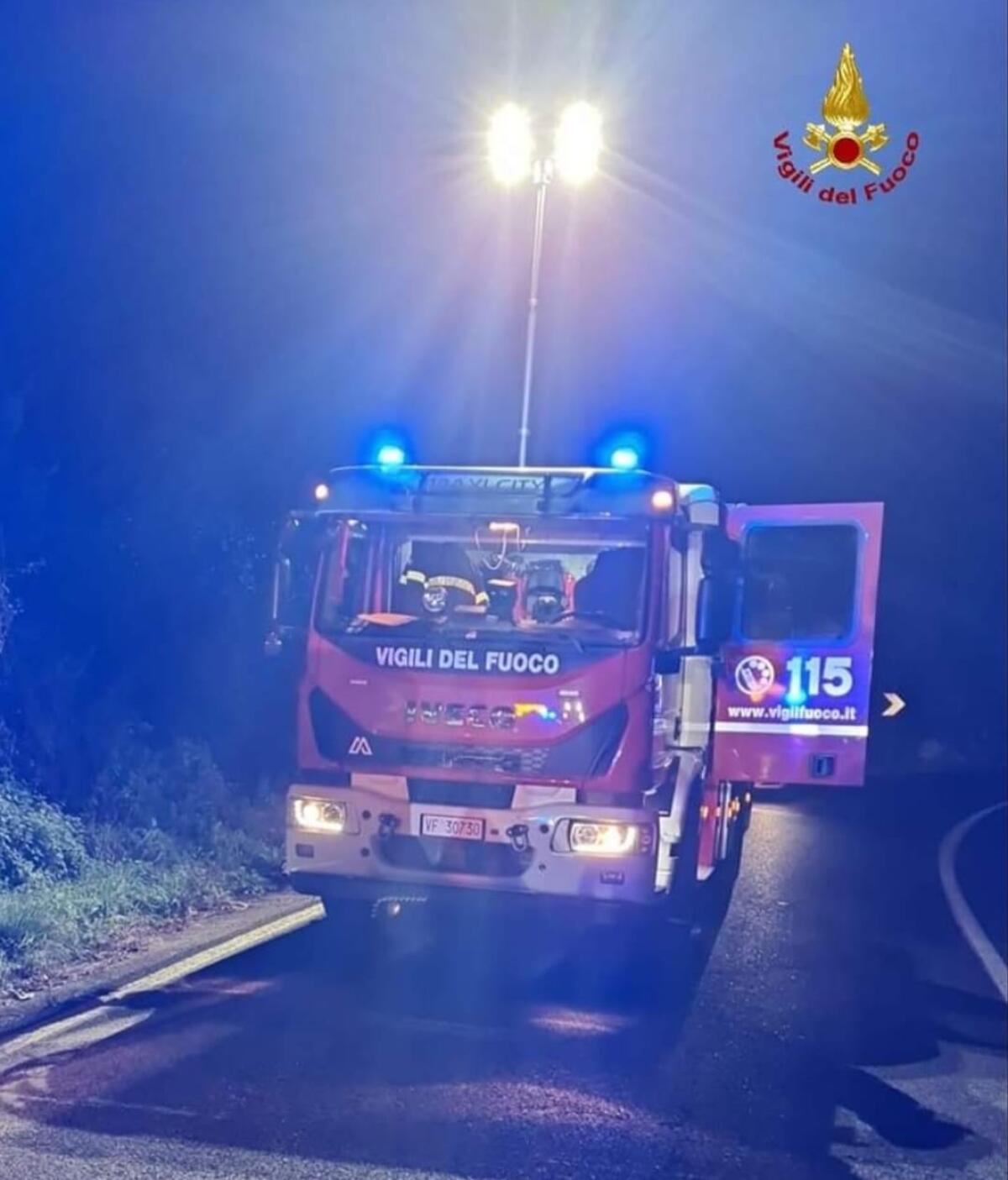 Mortale ad Ostia, 56enne vola dallo scooter e finisce nel canale - 