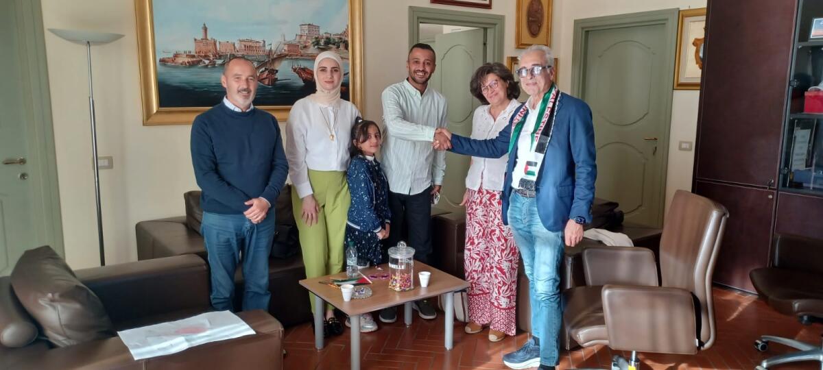 Ricevuta in Comune ad Anzio una famiglia proveniente dalla striscia di Gaza - 
