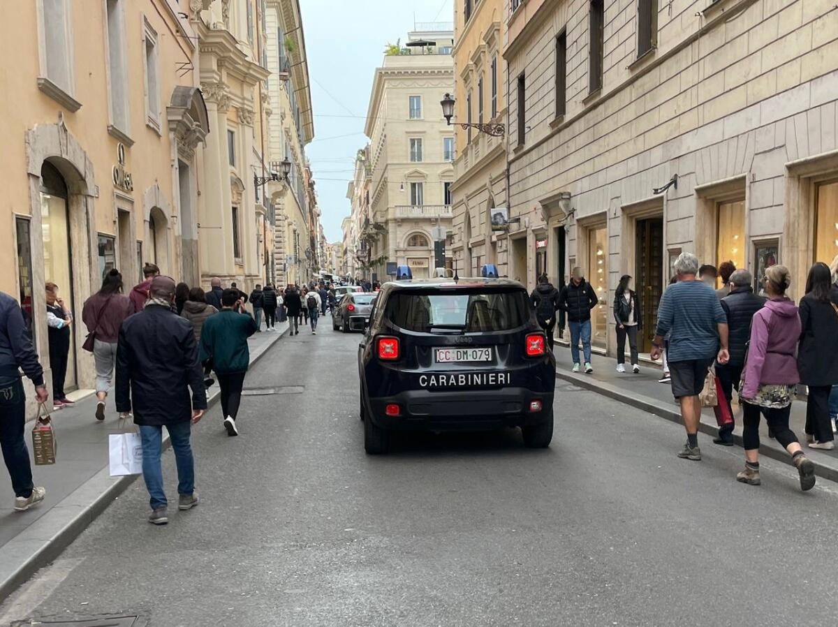 Controlli dei Carabinieri nel centro storico di Roma: 8 arresti ed 11 denunce. - 