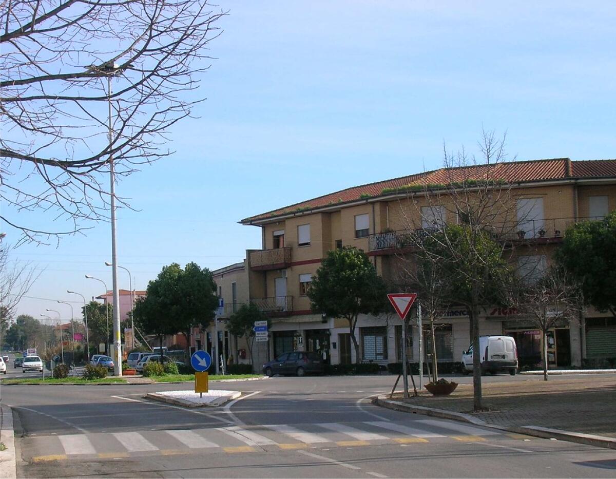 Latina, il ponte di Borgo Santa Maria verso la riapertura a senso unico alternato. Una corsia riservata ai pedoni. - 