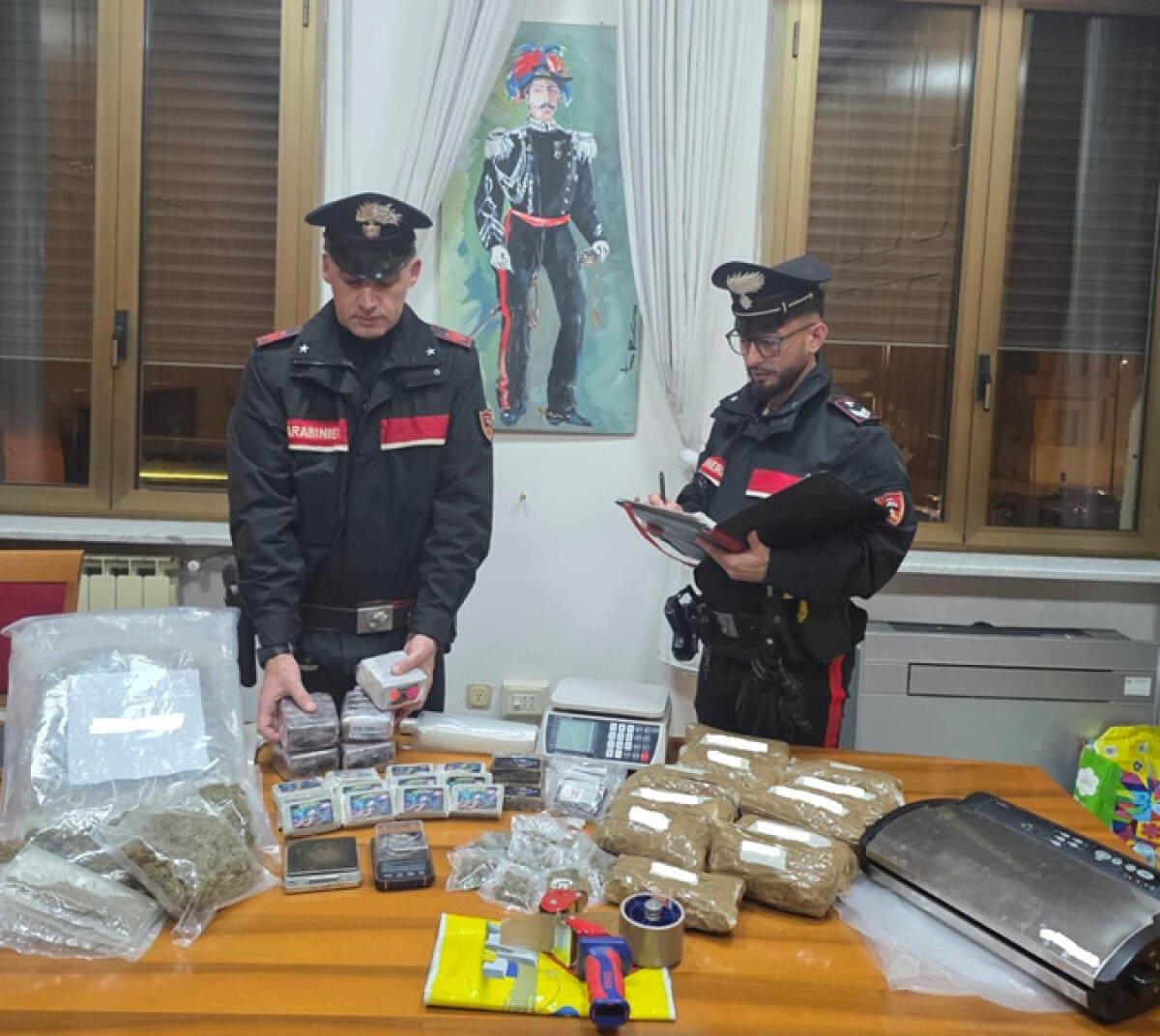 Oltre 8 chili di droga sotto sequestro a Latina. Due arresti. - 