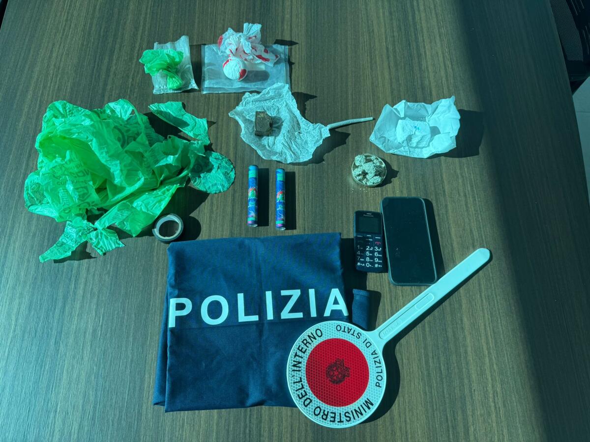 Arrestati ad Aprilia due spacciatori di droga: sequestrate sigarette elettroniche “modificate” - 