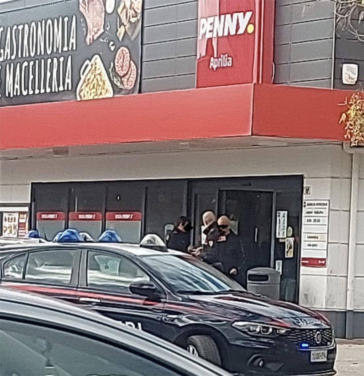 Aprilia - Ruba due birre da Penny poi aggredisce i dipendenti, in arresto 56enne - 