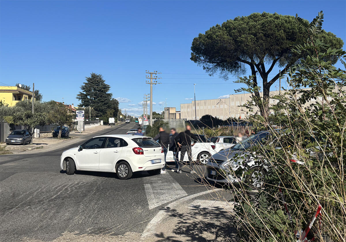 Agguato ad Aprilia, l'arma ancora non è stata consegnata. Il movente? Forse un furto di droga e denaro - 