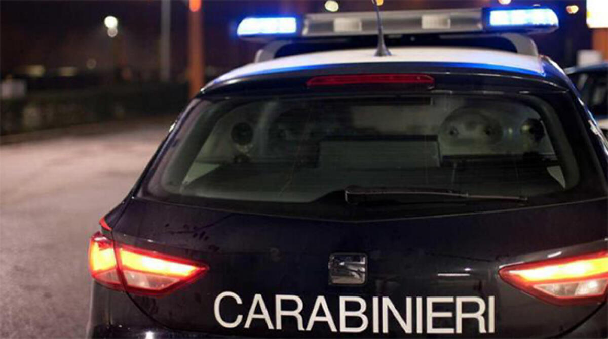Molotov contro un'auto a Rocca Massima, incendio e danni: indagano i carabinieri - 