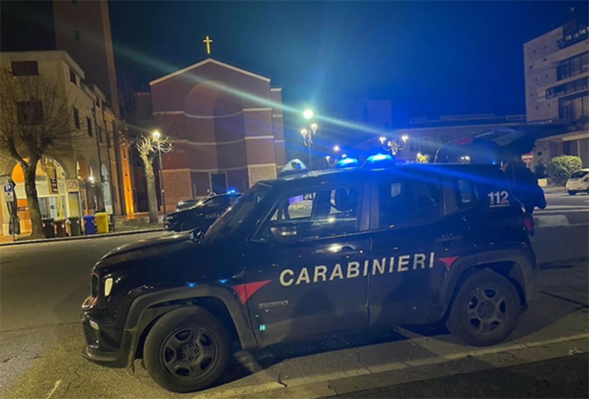 Aprilia - Fugge a piedi alla vista dei carabinieri: aveva 46 dosi di droga, in arresto - 