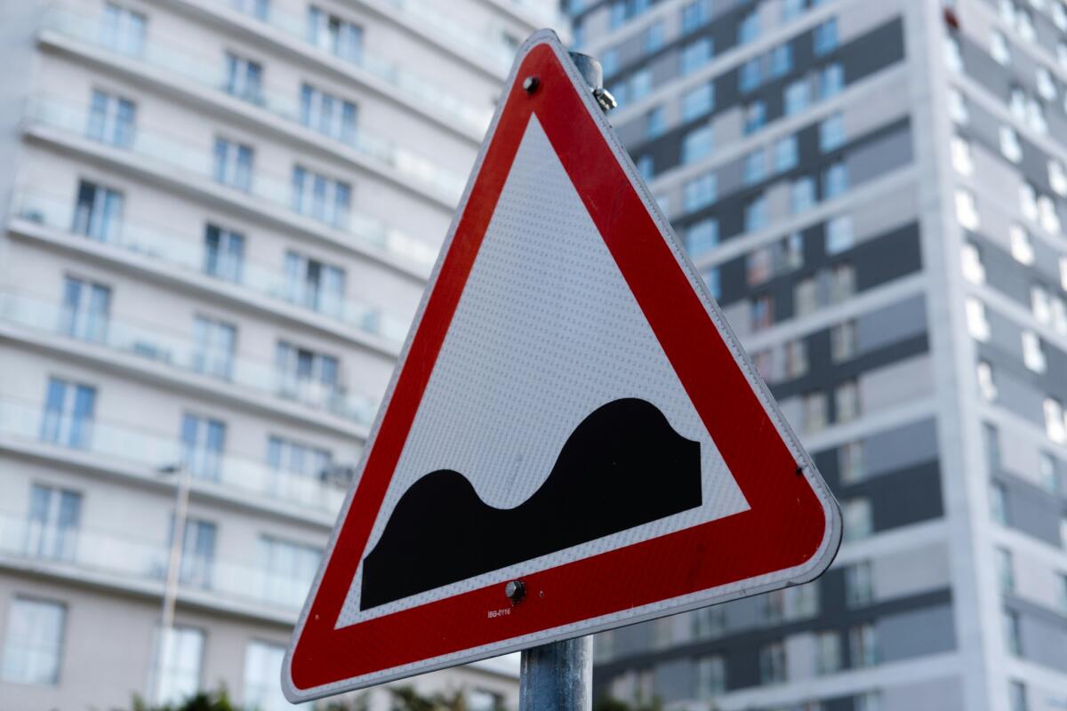 Sostituzione e potenziamento della segnaletica verticale a Latina: arrivano 405mila euro di fondi ministeriali. - 