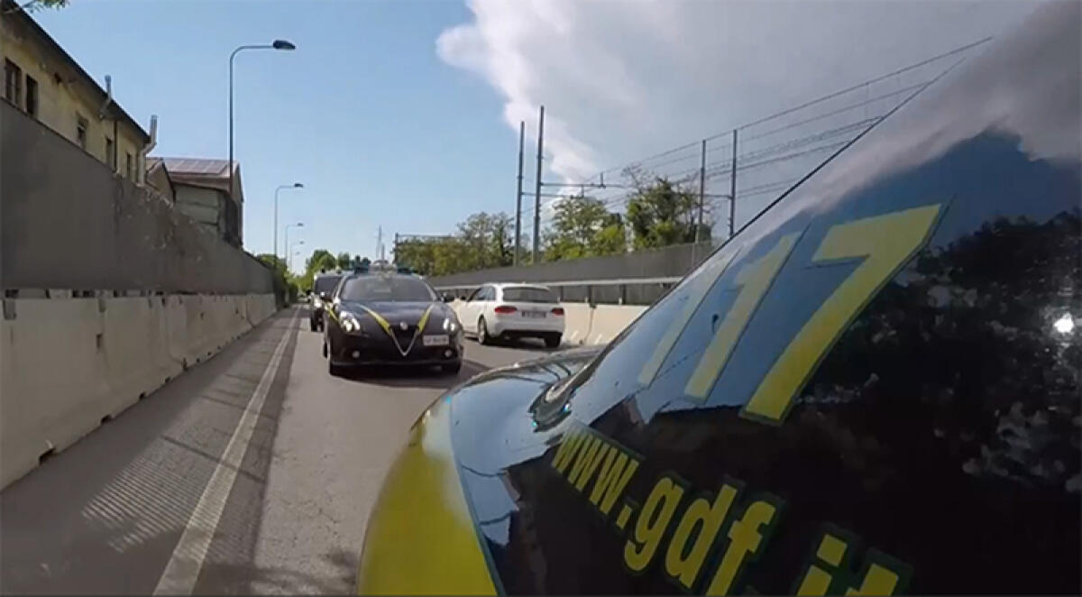 Frode fiscale milionaria, sequestrati beni tra Lazio e Campania: sigilli a terreni e box a Latina - 