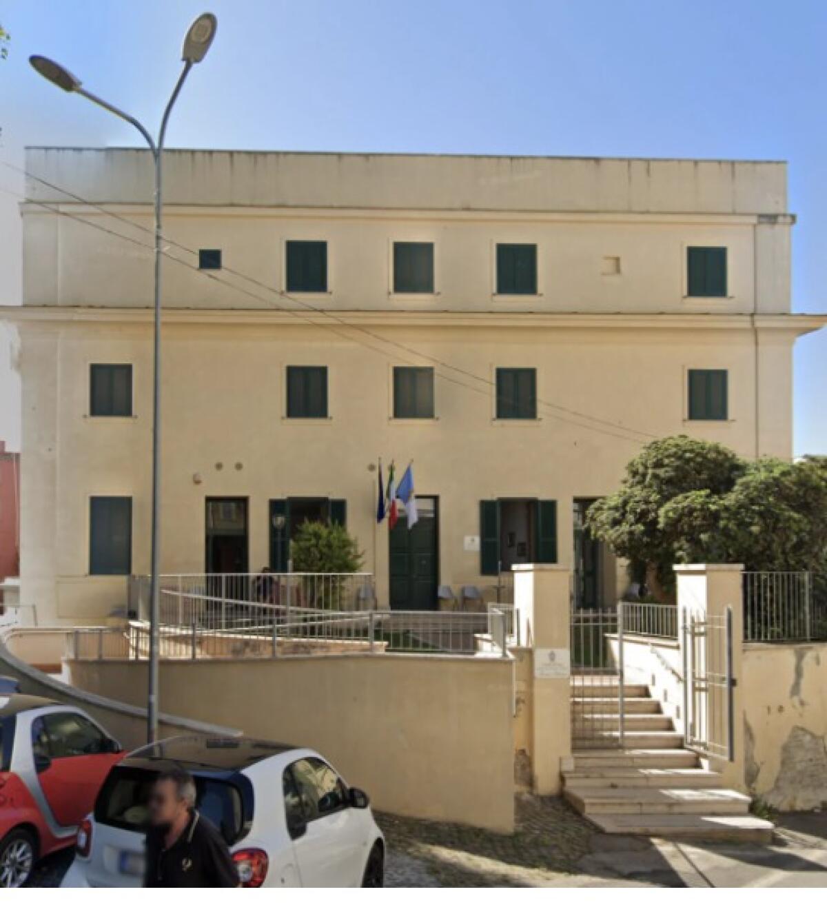 Anzio - Centro anziani chiuso dai vigili del fuoco, “si cercano alternative” - 